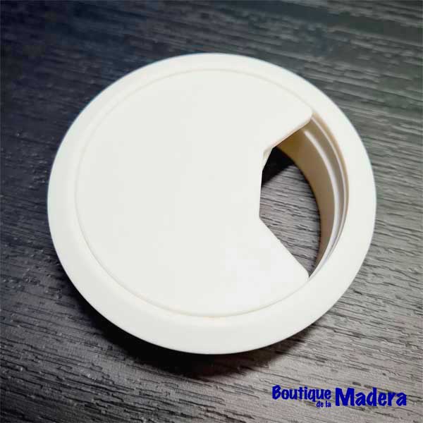 Pasacables Blanco de 60 mm. Abierto