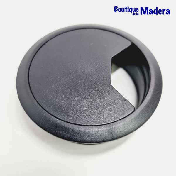 Pasacables Negro de 60 mm. Abierto