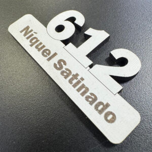 Etiqueta Personalizada de Madera en 3 mm.